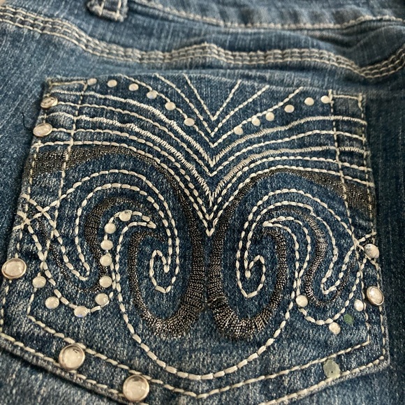 THRILL Distressed Skinny Jeans - Picture 6 of 15